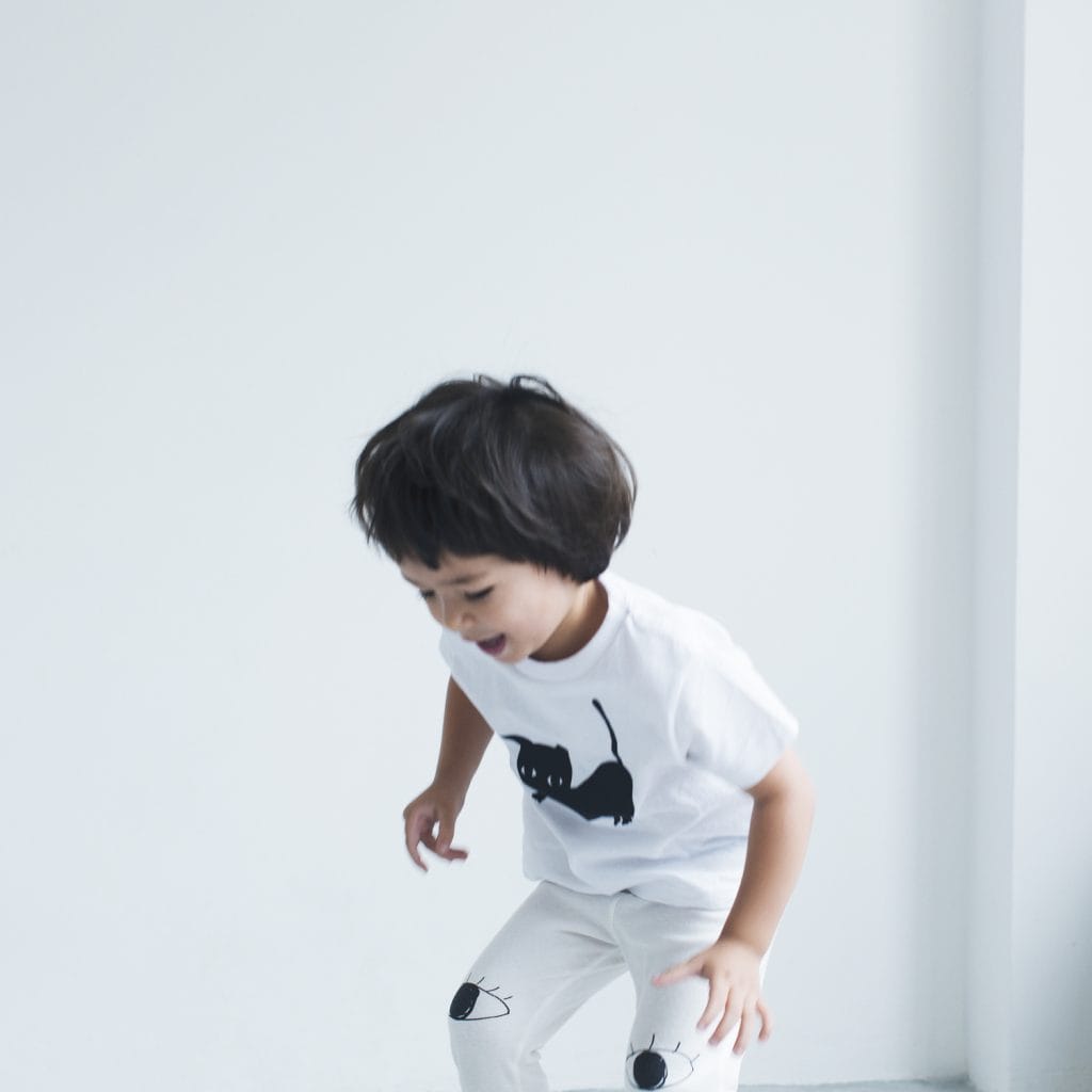 Tシャツ(2〜8歳向けサイズ)￥5,184、レギンス(2〜4歳向けサイズ)￥7,776