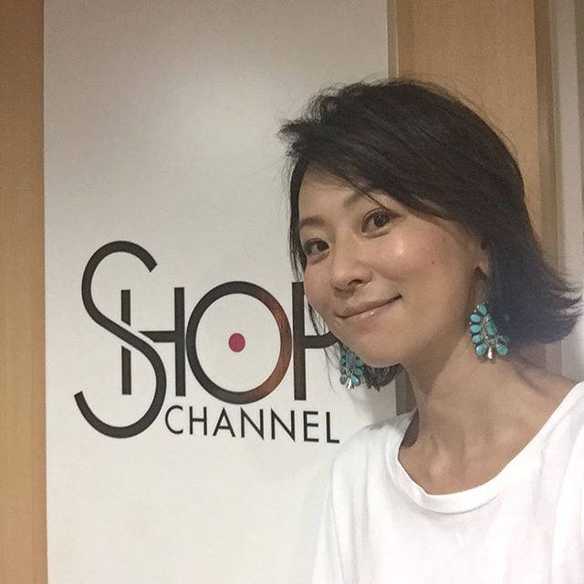 本日18時より ショップチャンネル Quantisi 先日のライブで好評だった商品を 期間限定のお買い得価格でご紹介します 18時からの生放送 ぜひご覧くださーい ショップチャンネル Quantisi Leeスターズ モデルズ Lee