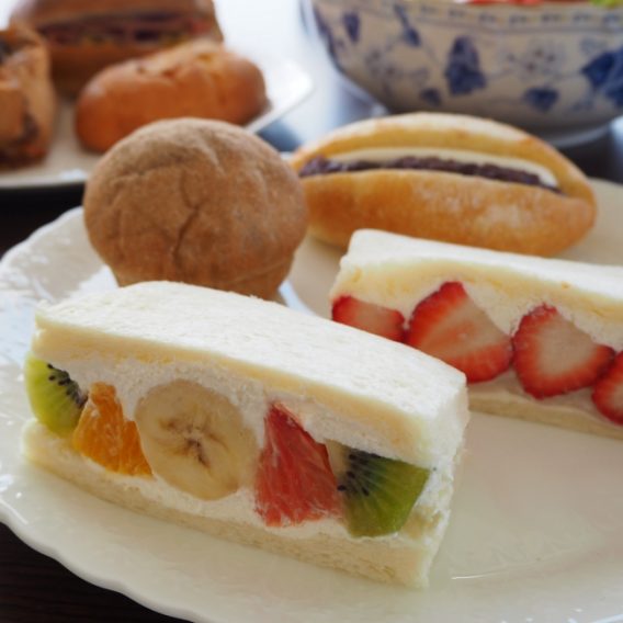 パンとエスプレッソと 南森町交差点 LEE