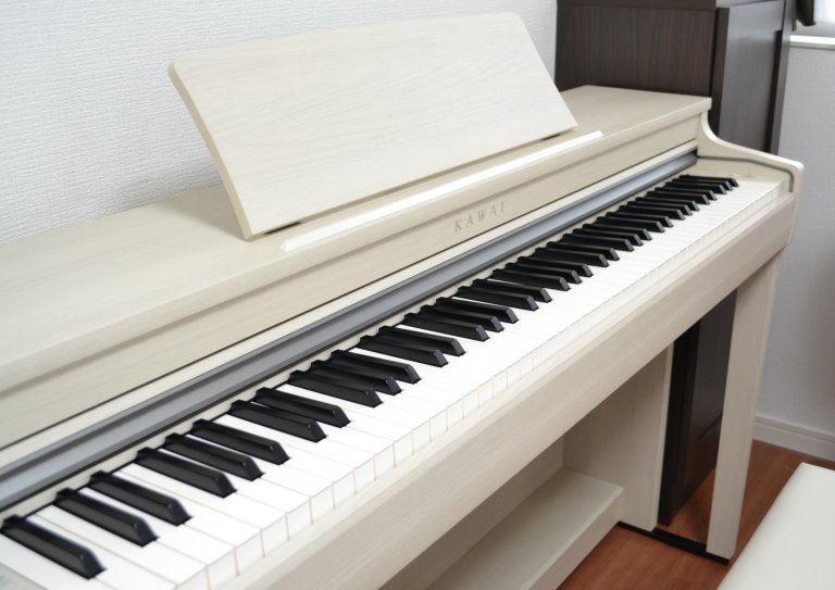 予算10万円前後で探した小学生におすすめの電子ピアノ：KAWAI CN27 | LEE