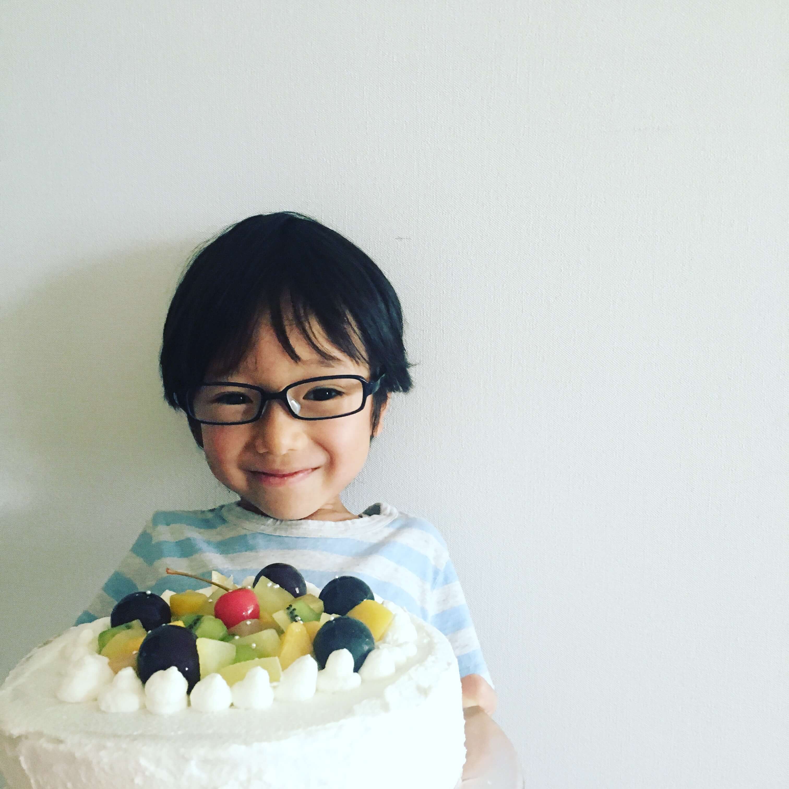 息子の7歳の誕生日 試行錯誤のバースデーケーキ Lee