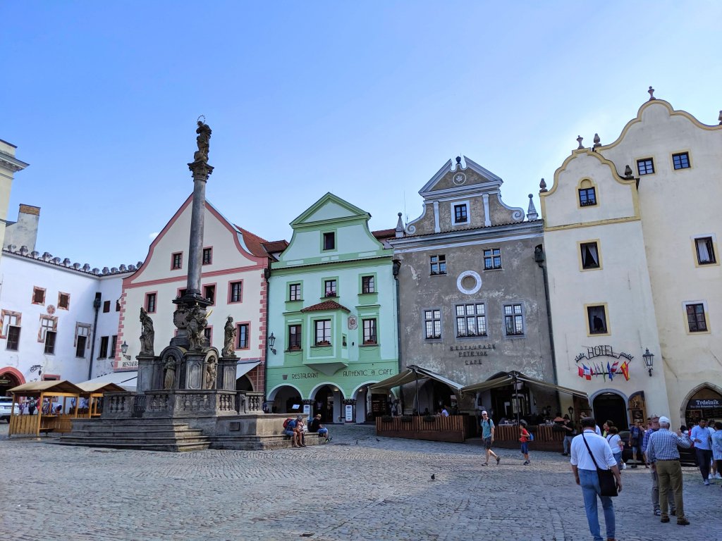 世界で一番美しい町：チェコ・チェスキークルムロフ（Český Krumlov） | LEE