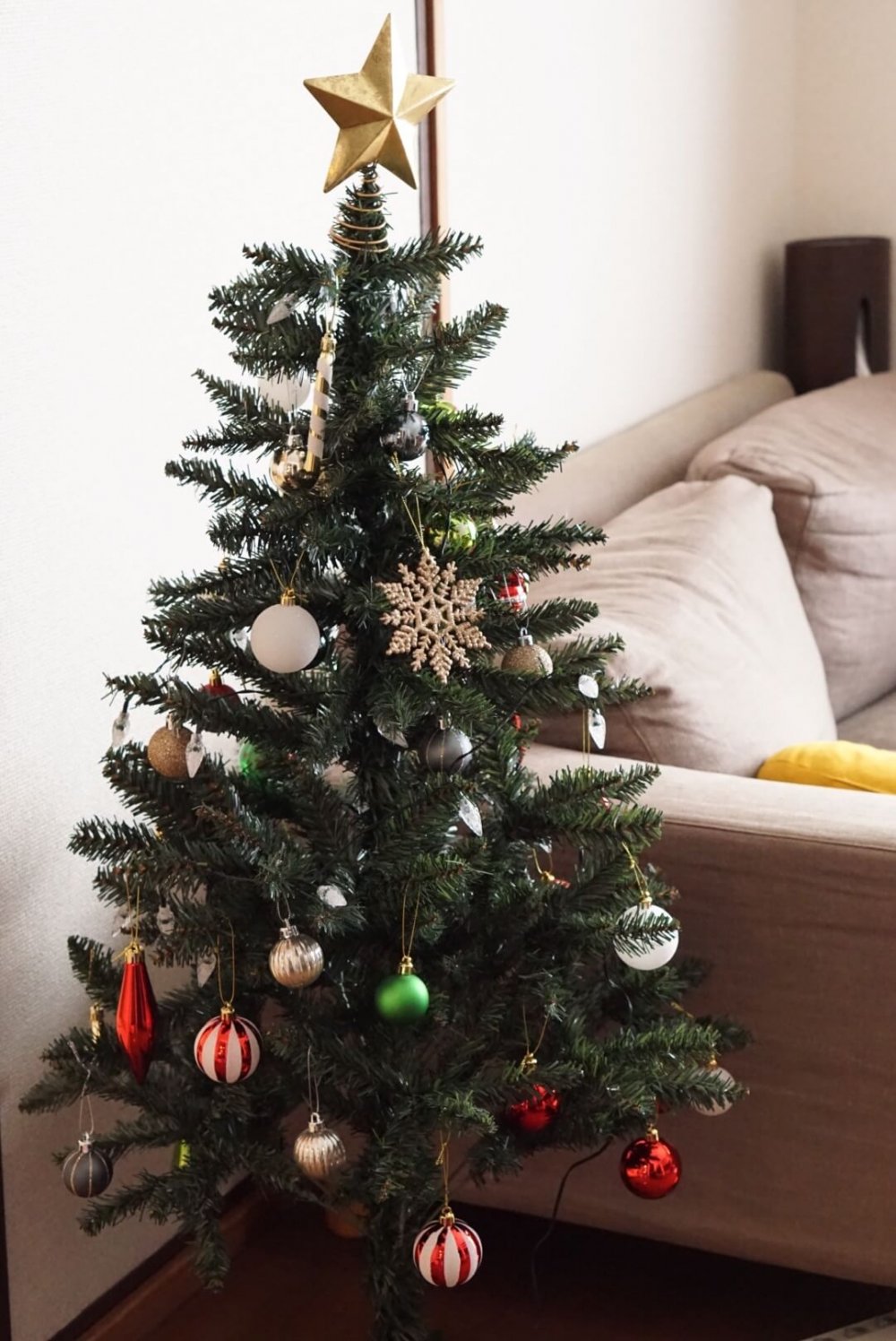 ニトリのクリスマスツリーでクリスマスの準備を Lee