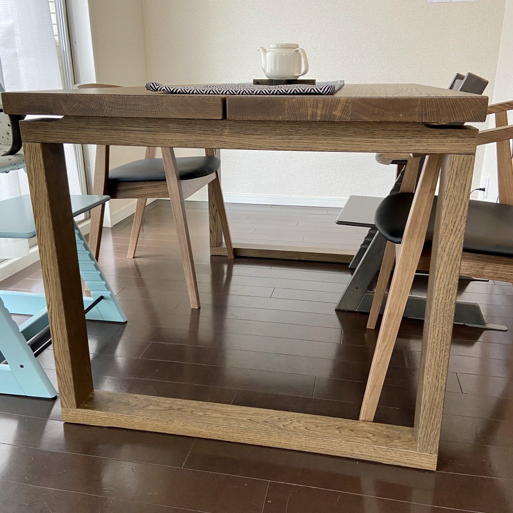 IKEAのダイニングテーブル | LEE