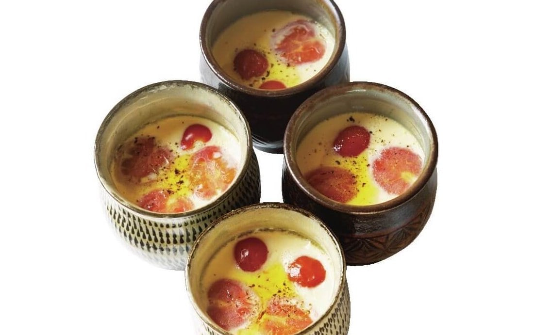 卵液で楽ちん トマトとモツァレラの茶碗蒸し レシピ 春井春乃さん Lee