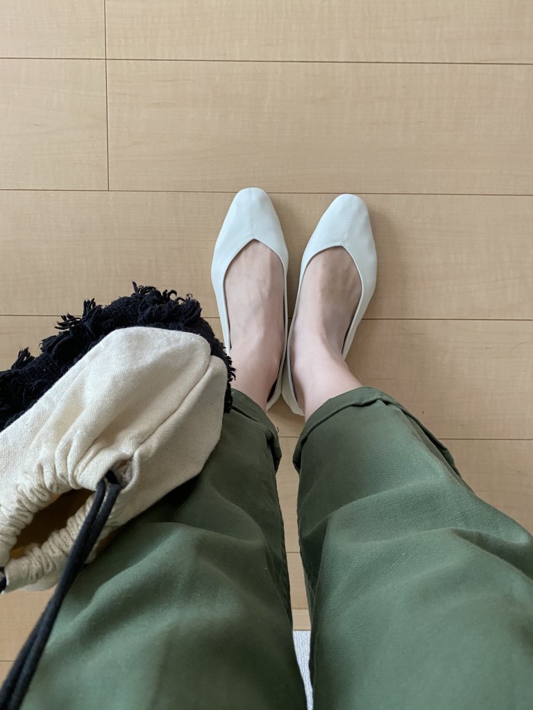 ZARA】白いすっきり映えフラット靴?LEE4月号 | LEE