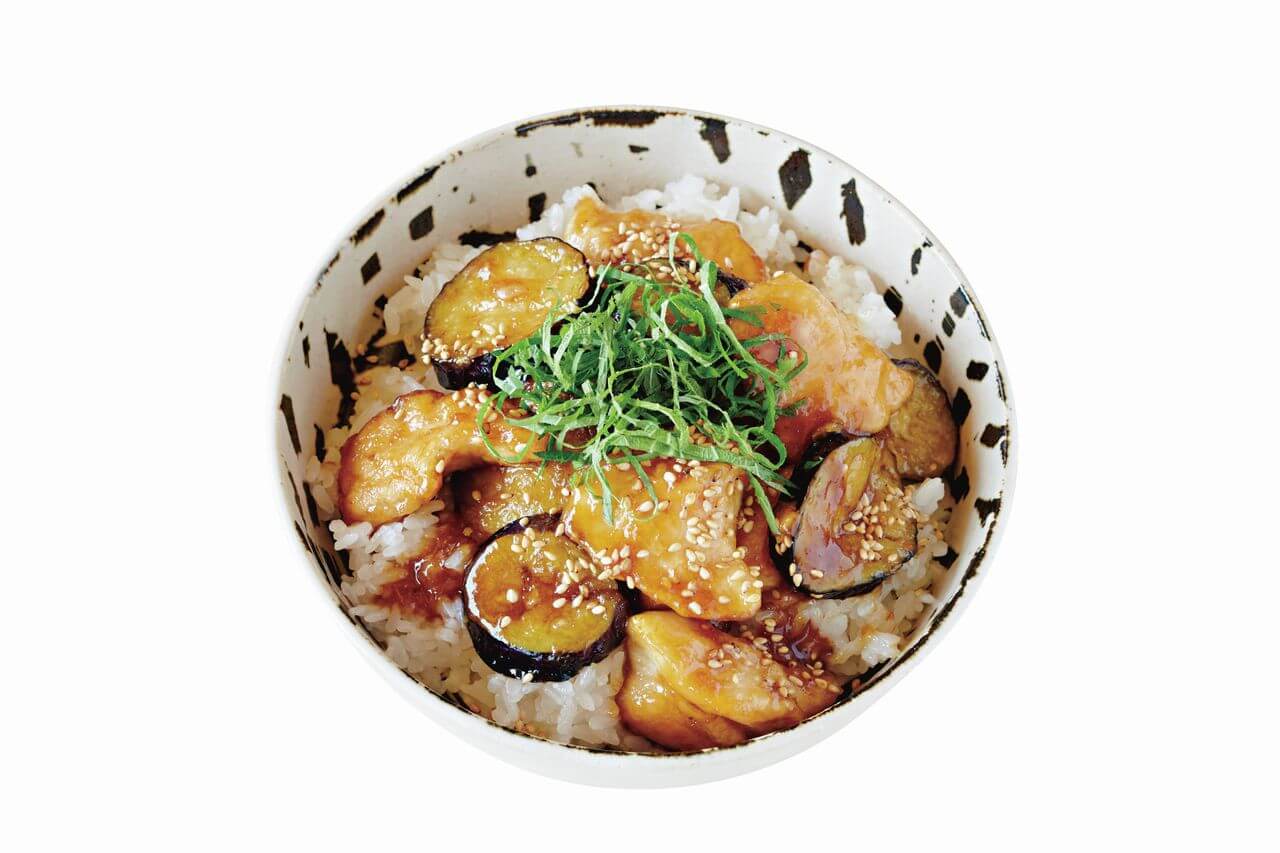 【のっけ丼】「鶏むねとなすのしょうが炒め丼」レシピ／市瀬悦子さん