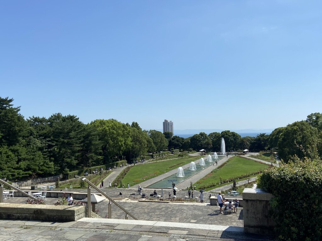 神戸の西へ 大きな噴水とアスレチックを楽しむ 須磨離宮公園 Lee