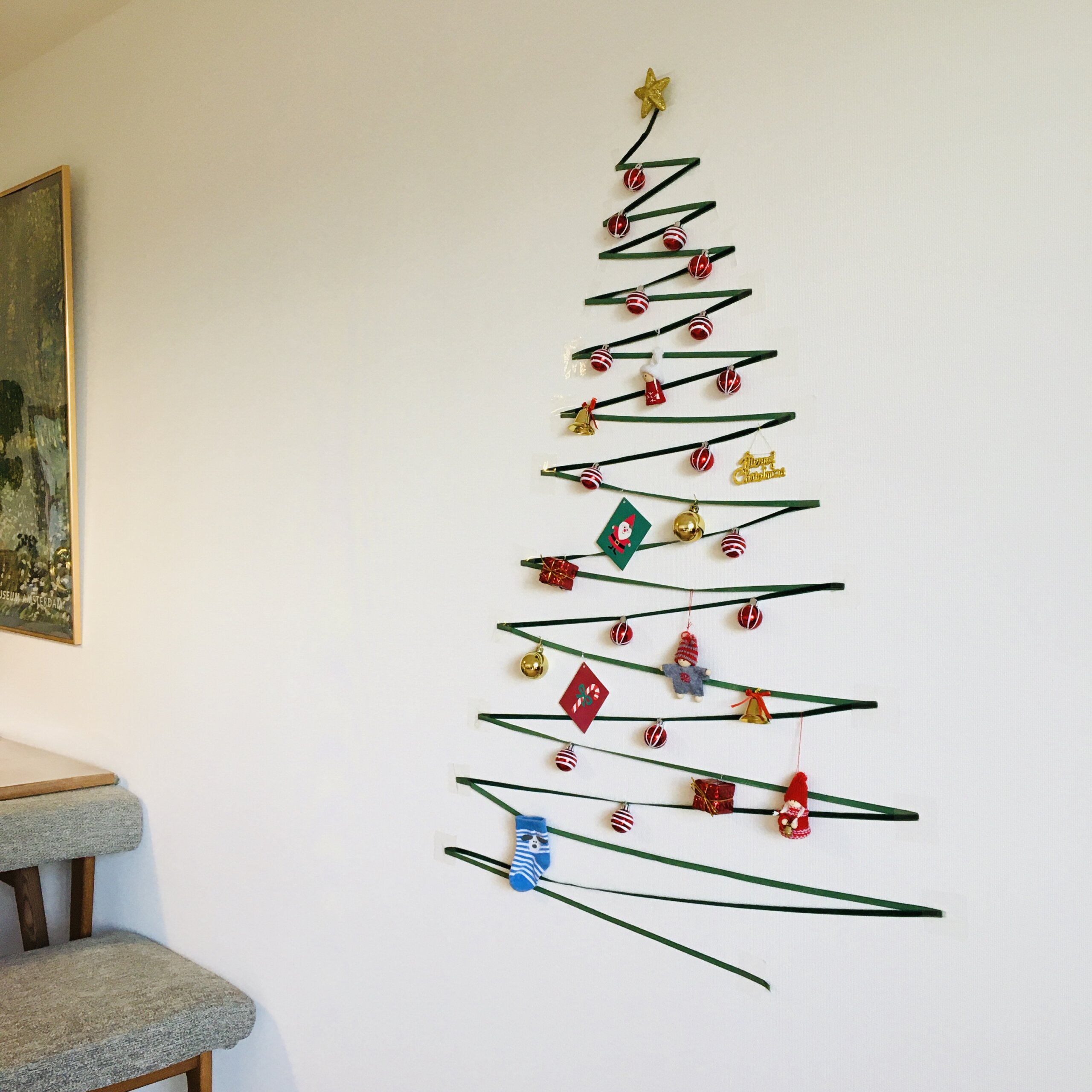 簡単 狭い家でも 壁面クリスマスツリー Lee