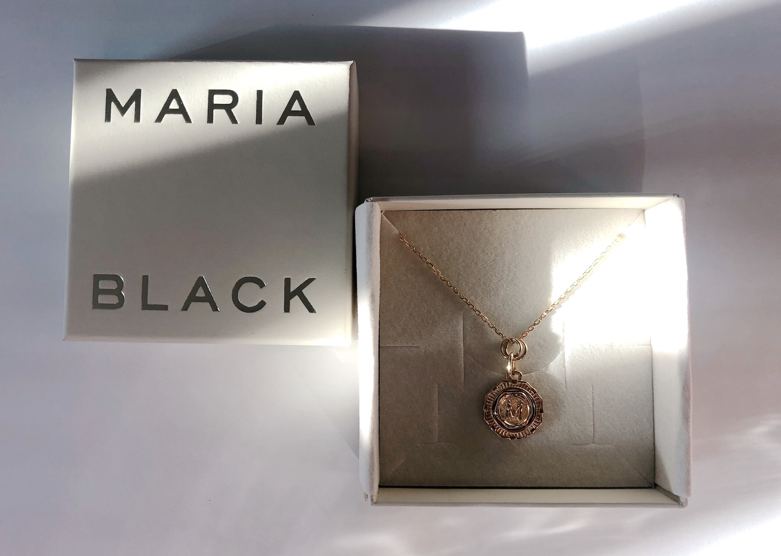 【MARIA BLACK】カスタムで私だけのお守りネックレス | LEE