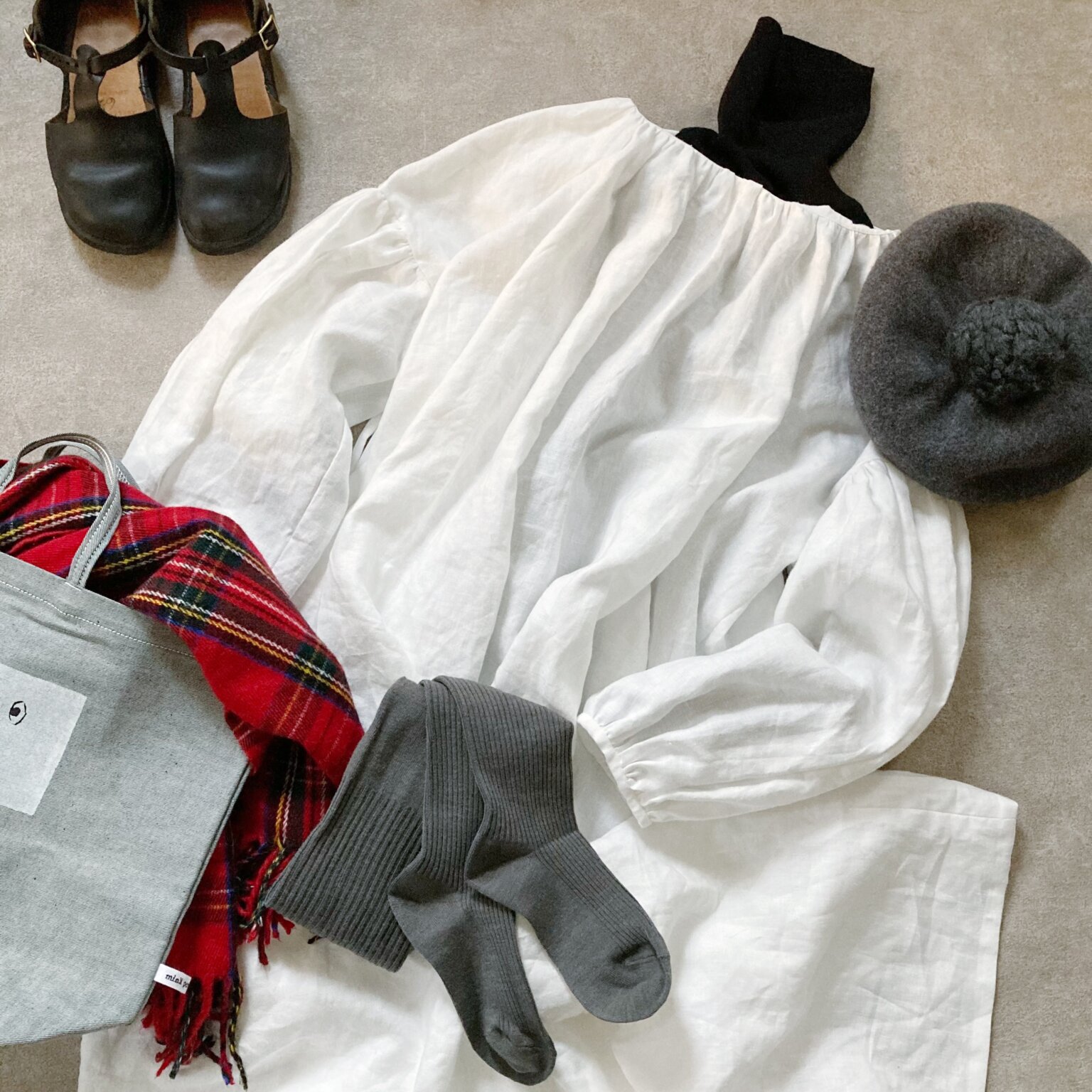 【無印良品】2色買いした『首のチクチクを抑えた洗えるタートルネックセーター』を着回した冬 LEE