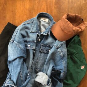 季節の変わり目にヘルシーデニムのデニムシャツ Lee