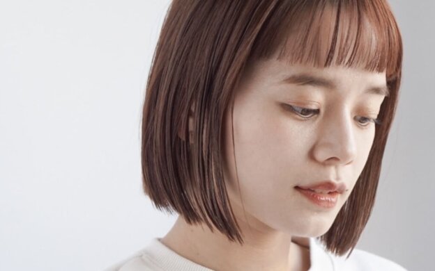大人のオン眉ボブは「ワイド前髪」でおしゃれ見え！【2021春夏ヘアスタイル】