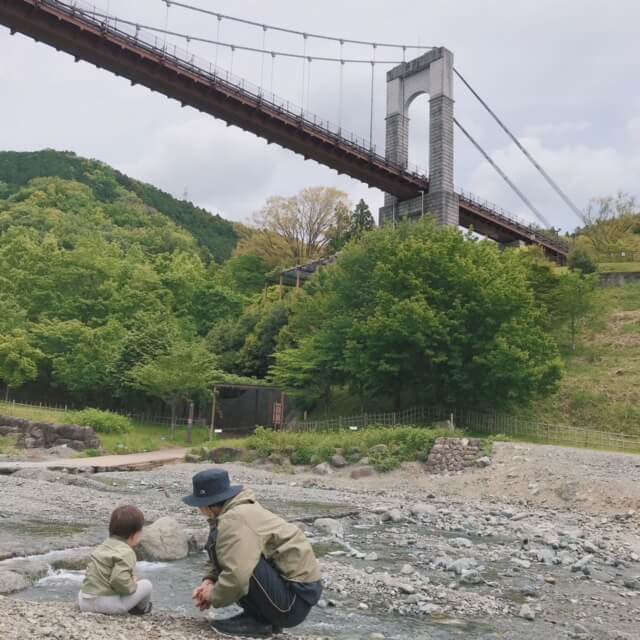 神奈川 秦野戸川公園で森林浴と川遊び Lee