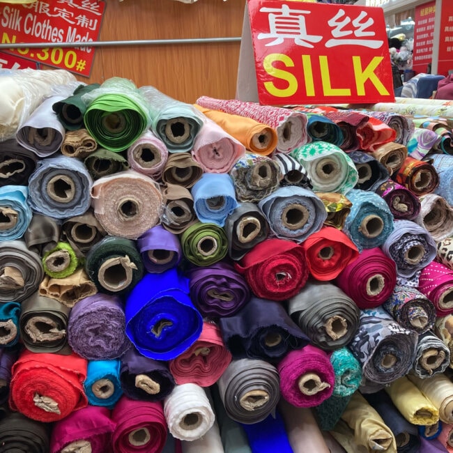 上海生活】布市場でシルク100%のパンツをオーダーしました | LEE