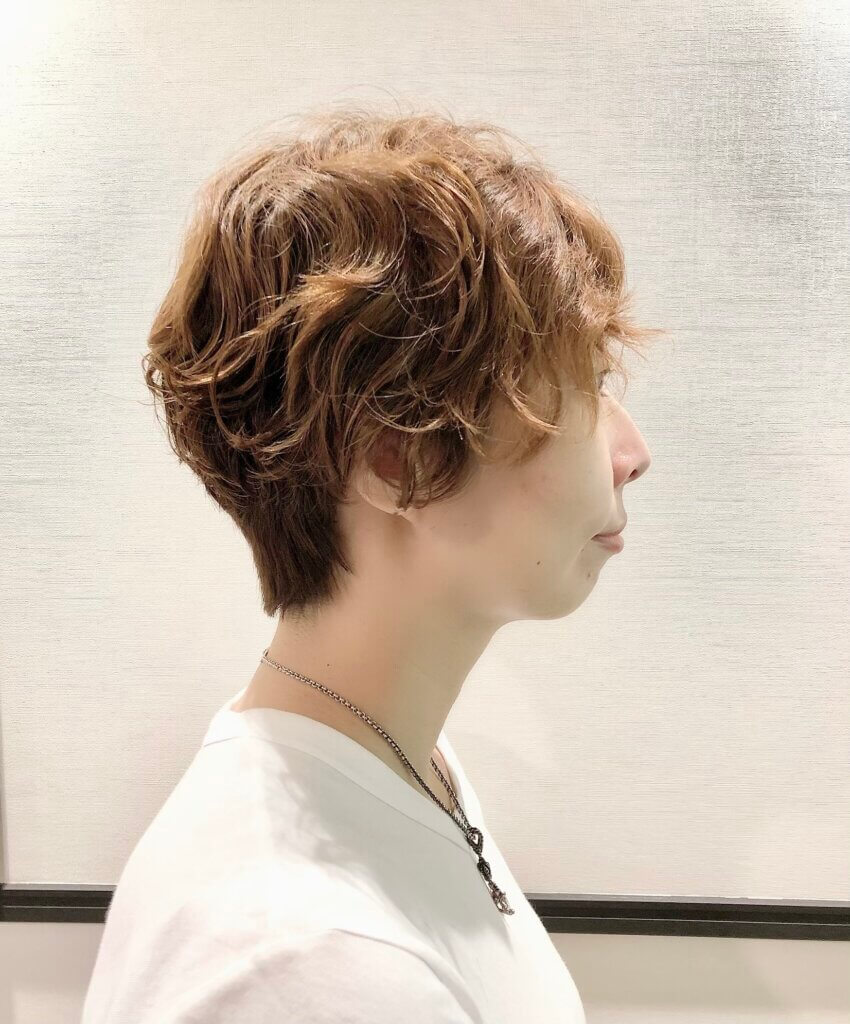 夏の大人ヘア】パーマでイメチェンショート LEE