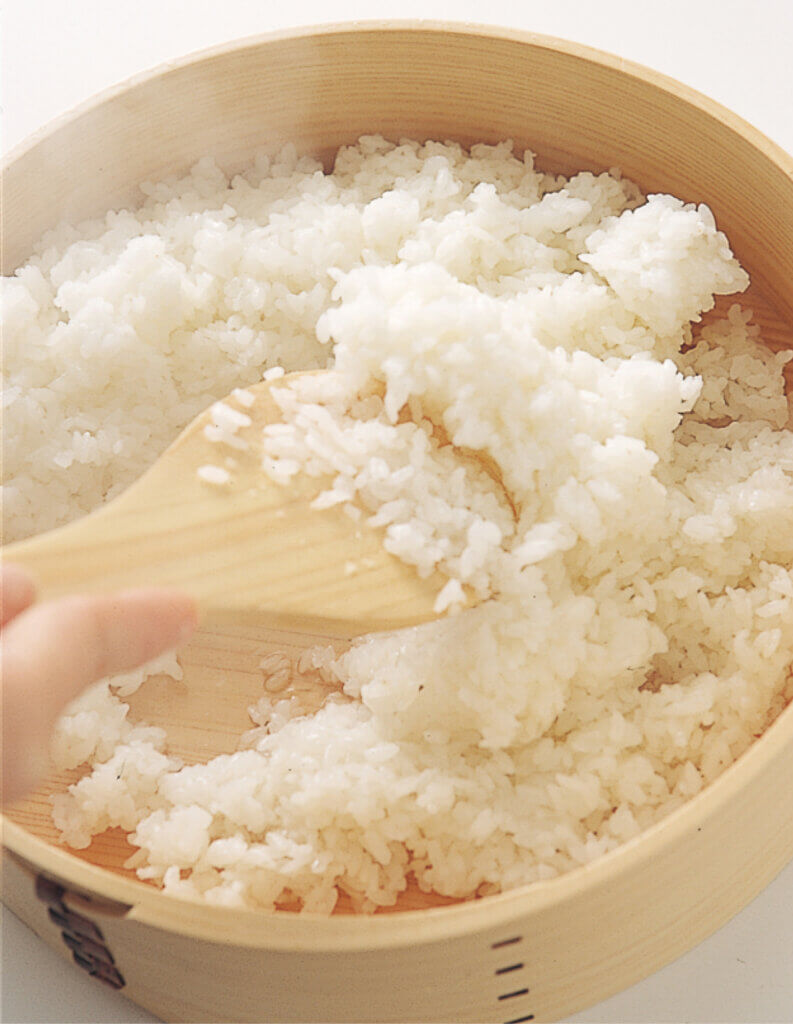 簡単！「基本のすしめし（酢飯）」のレシピ・作り方／行正り香さん | おいしいLEEレシピ | LEE
