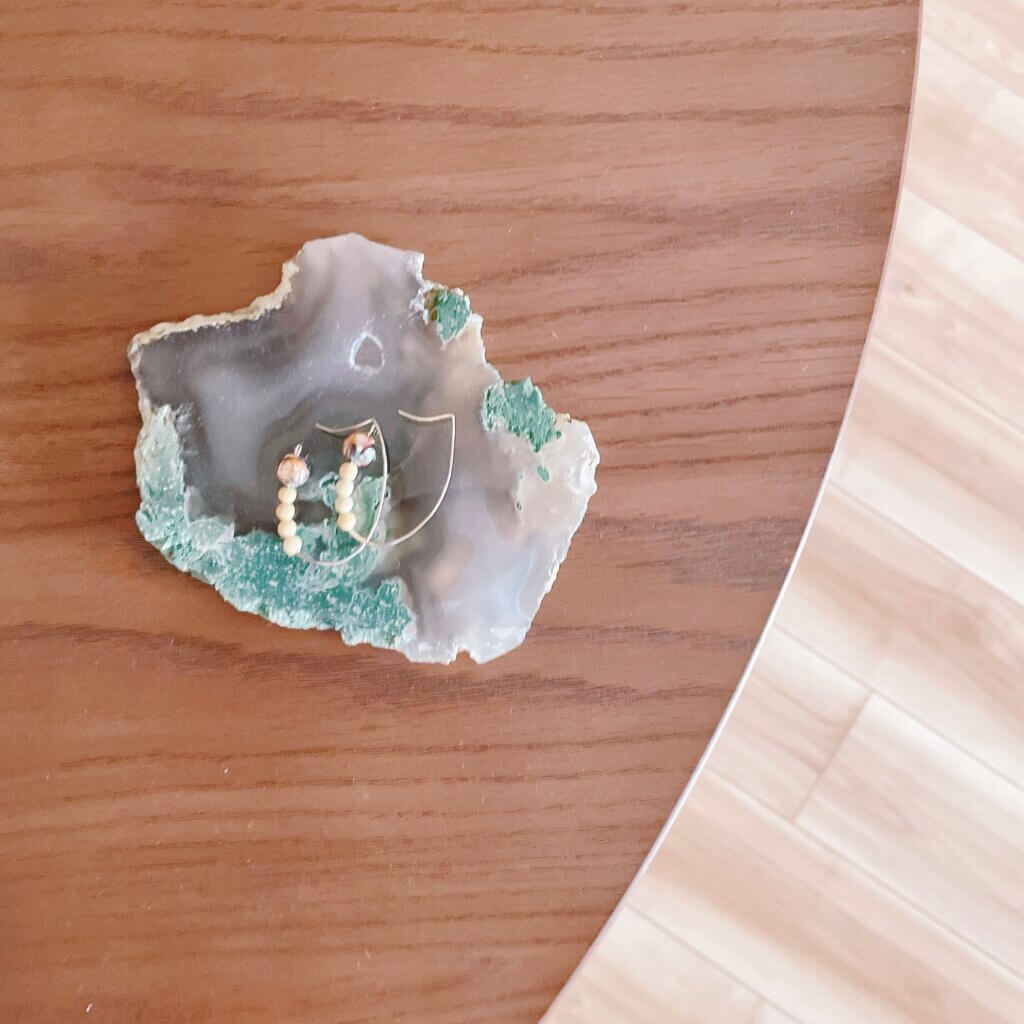 agate coaster