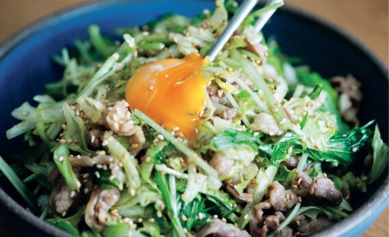 野菜がたくさん食べられる！「焼肉の混ぜサラダ」レシピ／きじまりゅうたさん