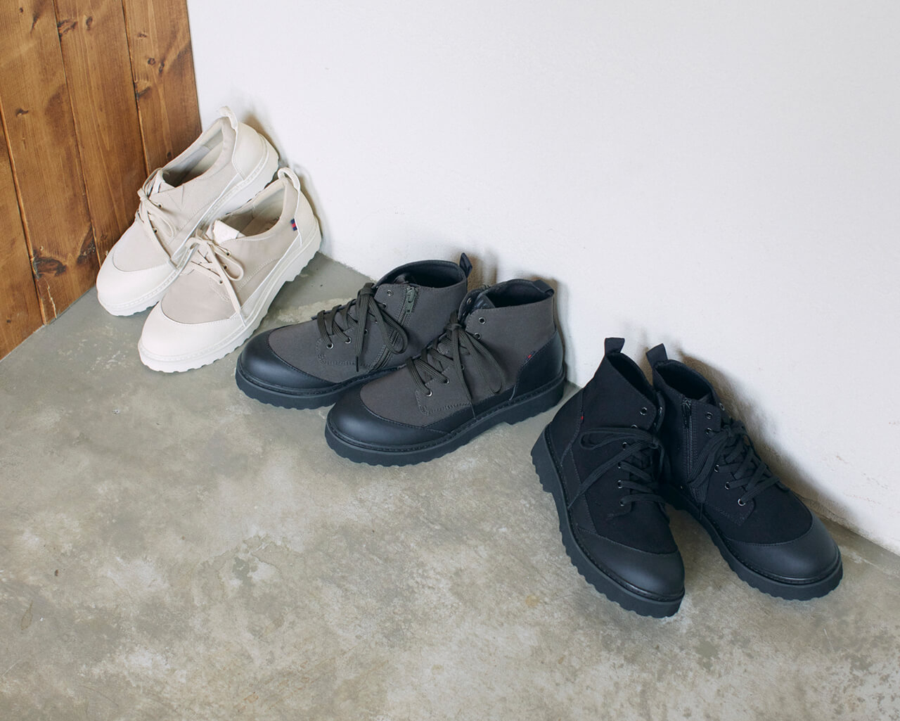 （右）靴「HW20312」¥7150・（中）靴「HW20312」¥7150・（左）靴「HW20298」¥5940／ABC-MART（ホーキンススポーツ）