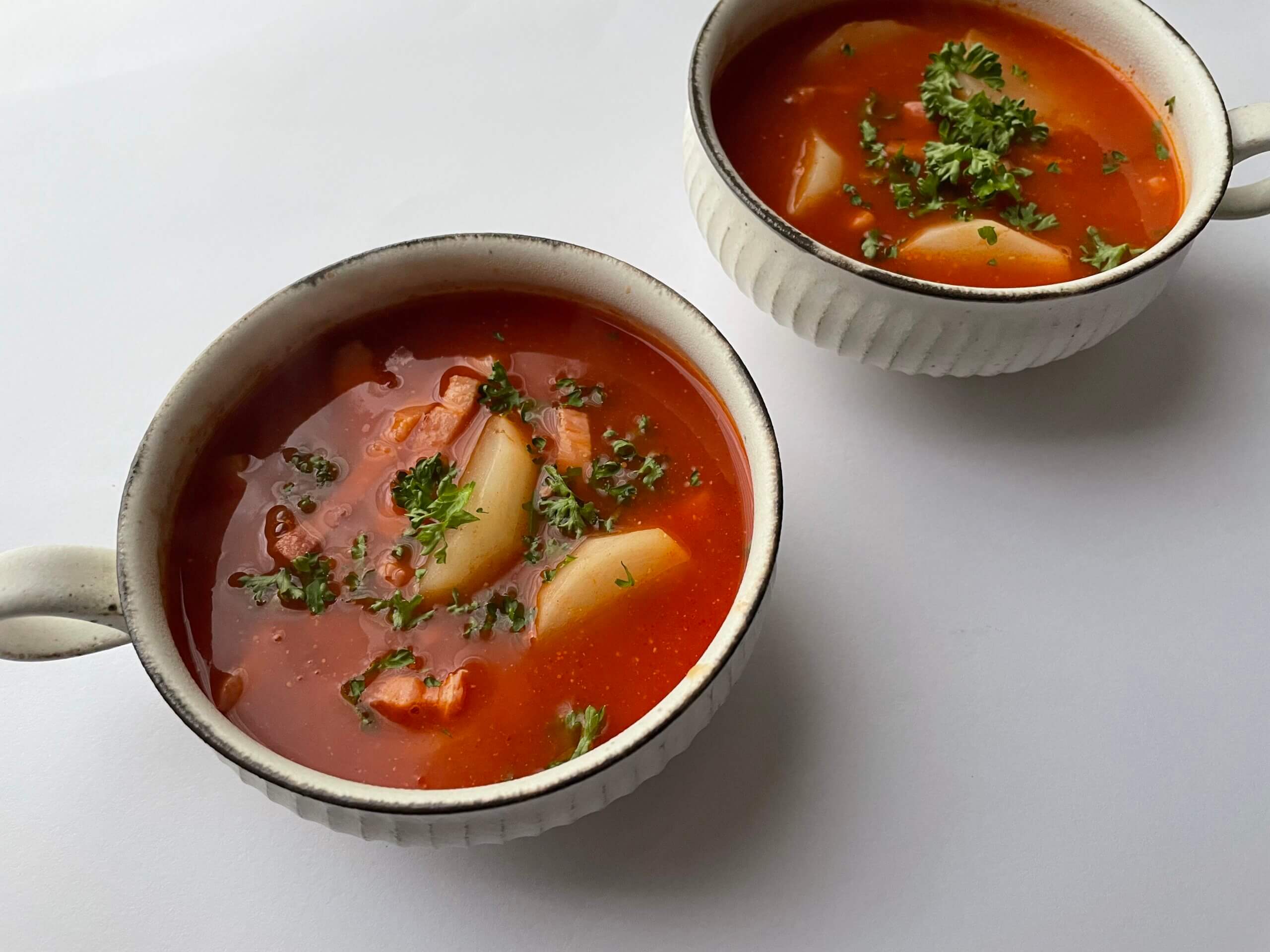 角田真秀さん　かぶとベーコンのトマトみそスープ