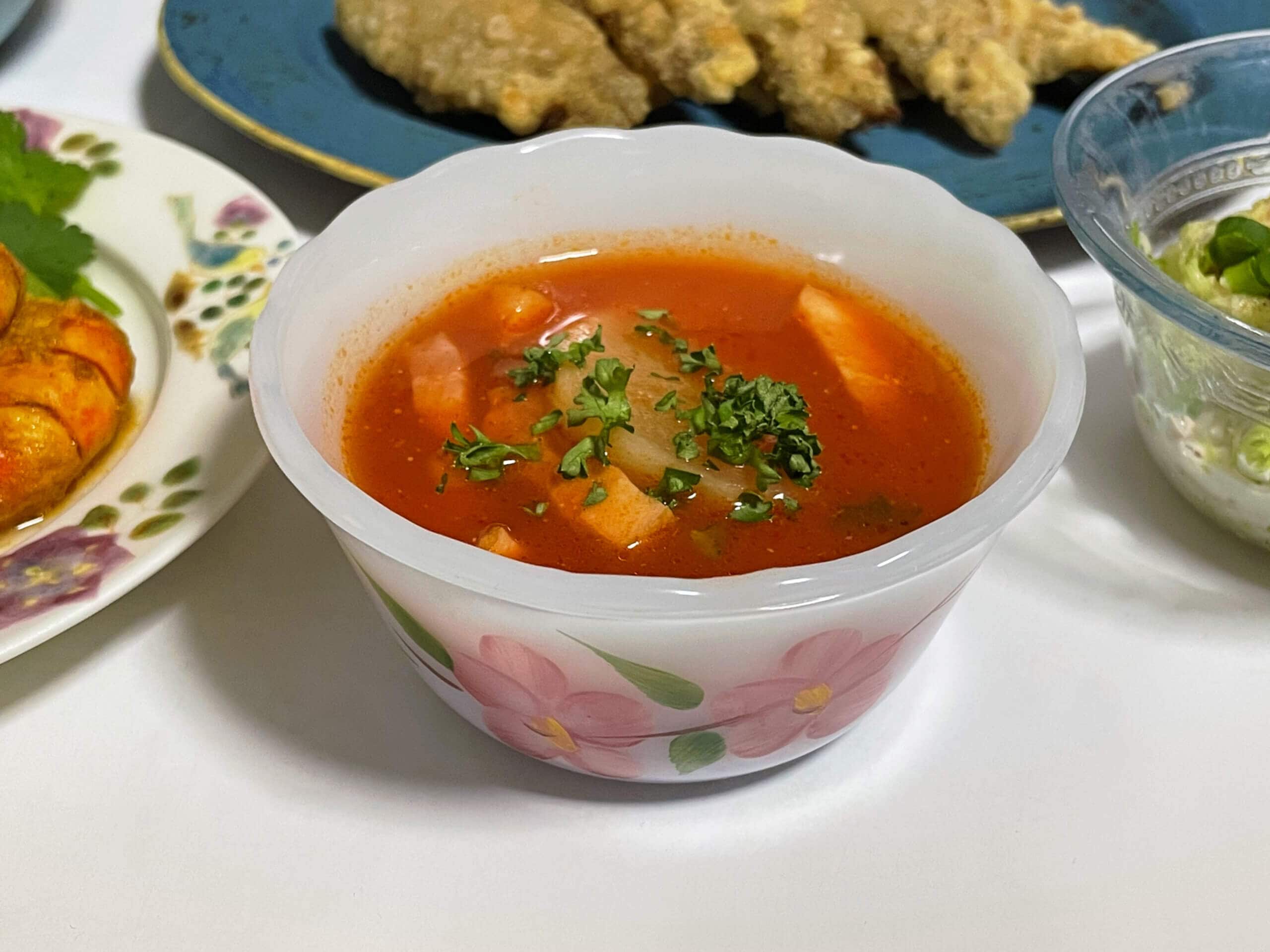 角田真秀さん　かぶとベーコンのトマトみそスープ