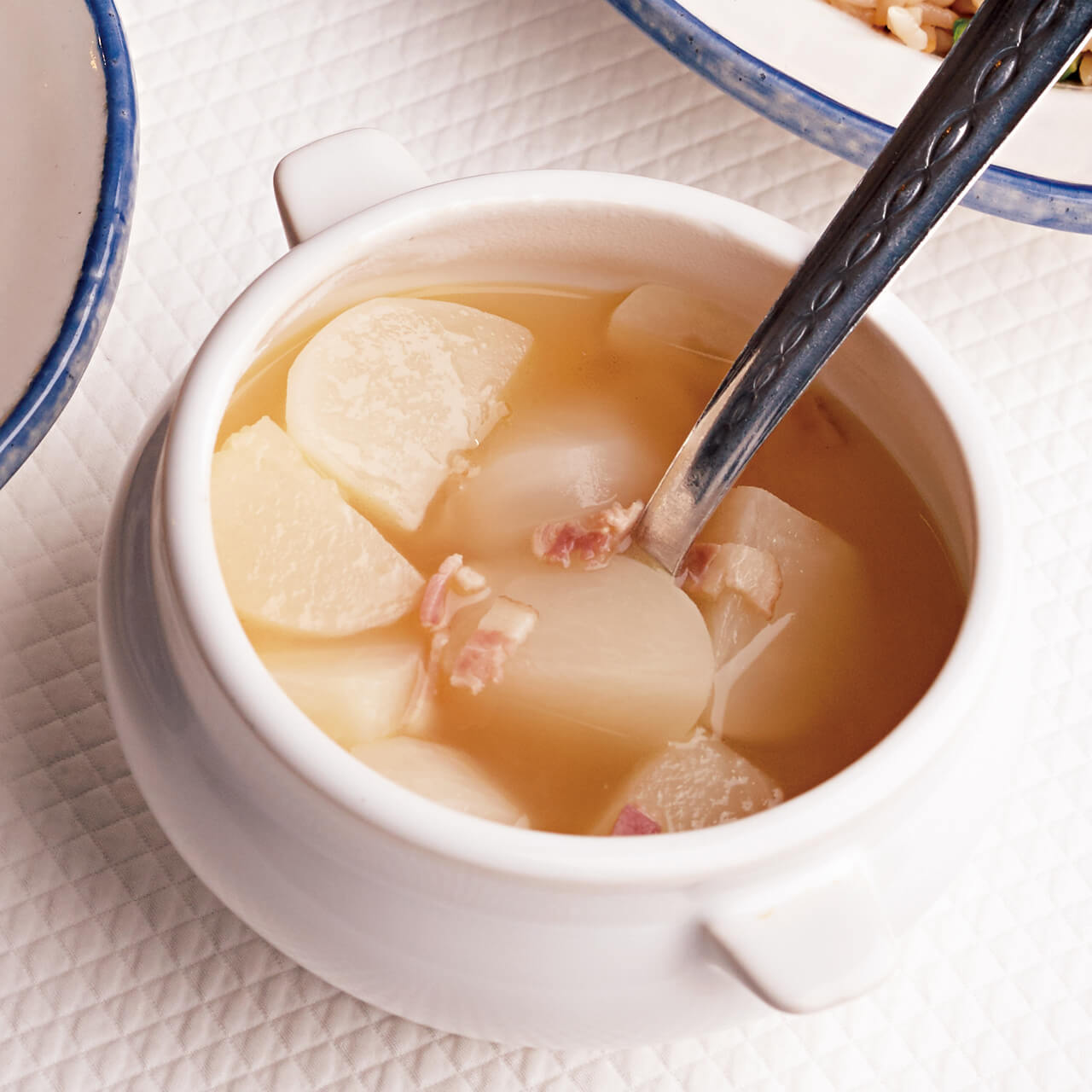 写真：かぶとベーコンのスープ