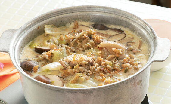 【究極の鍋だし】「鶏もも、白菜、しいたけの台湾風豆乳鍋」レシピ／小林まさみさん