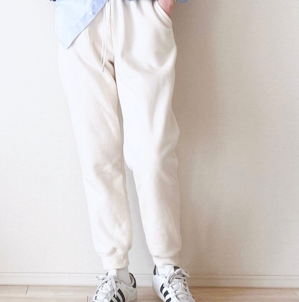 ユニクロ ヒートテックボアスウェットパンツ着用例