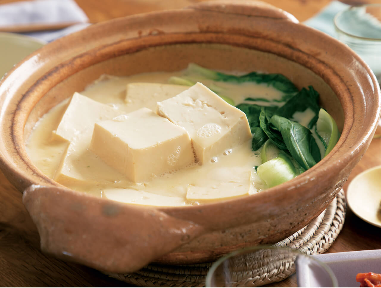 「豆腐と青梗菜の豆乳鍋お好みトッピングで」レシピ／小林まさみさん