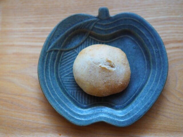 自家製りんご酵母パン