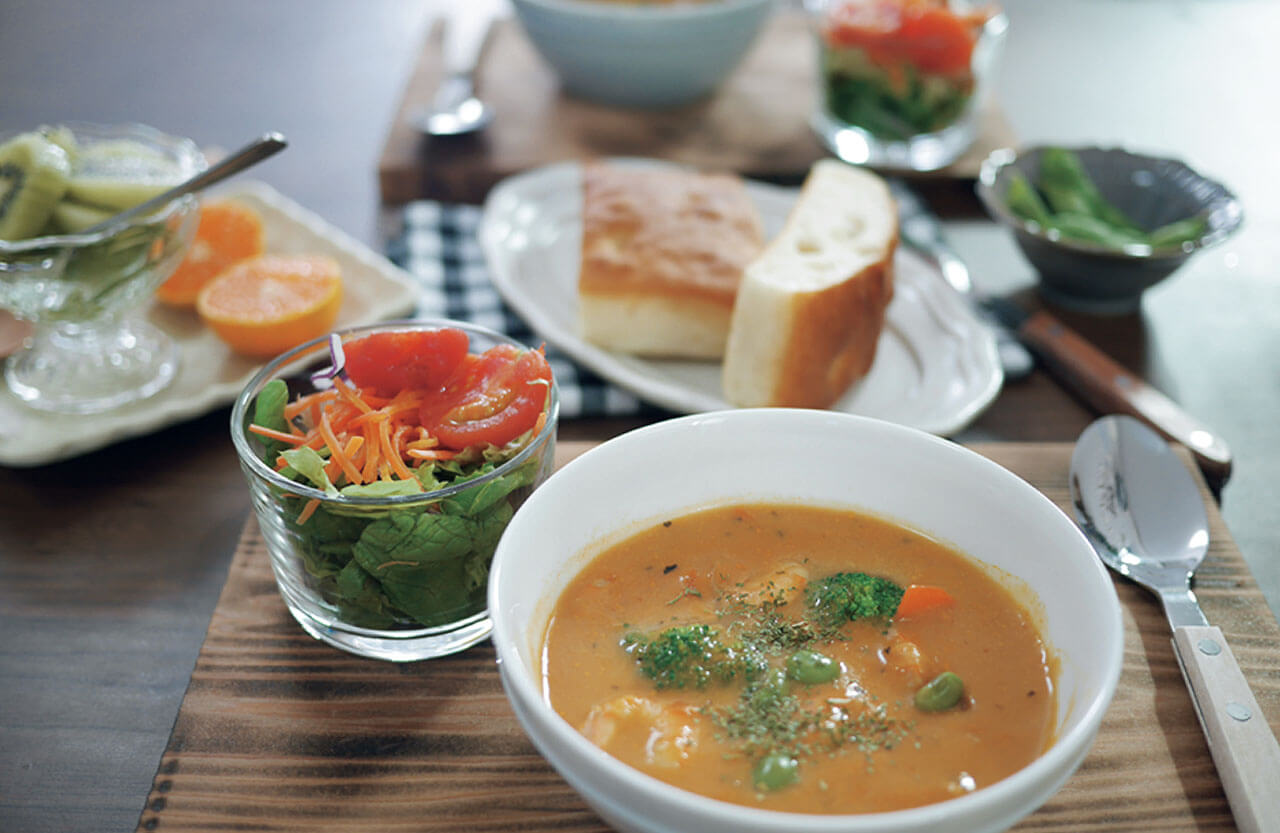 「シチュープ」　ビスク風おかずスープの素　参鶏湯風おかずスープの素／ハウス食品