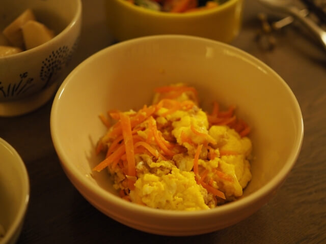 LEE2月号　ツナ、卵、にんじんのスープ炒め