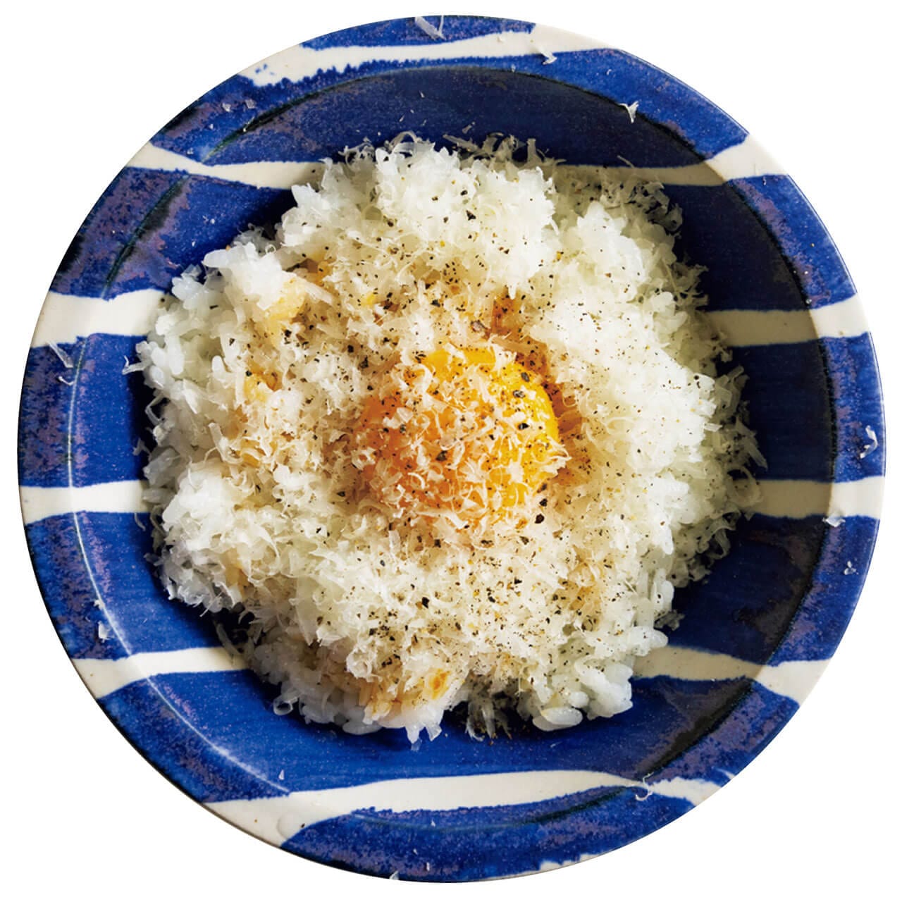 「卵黄、パルメザンたっぷりのっけごはん」レシピ／堤 人美さん