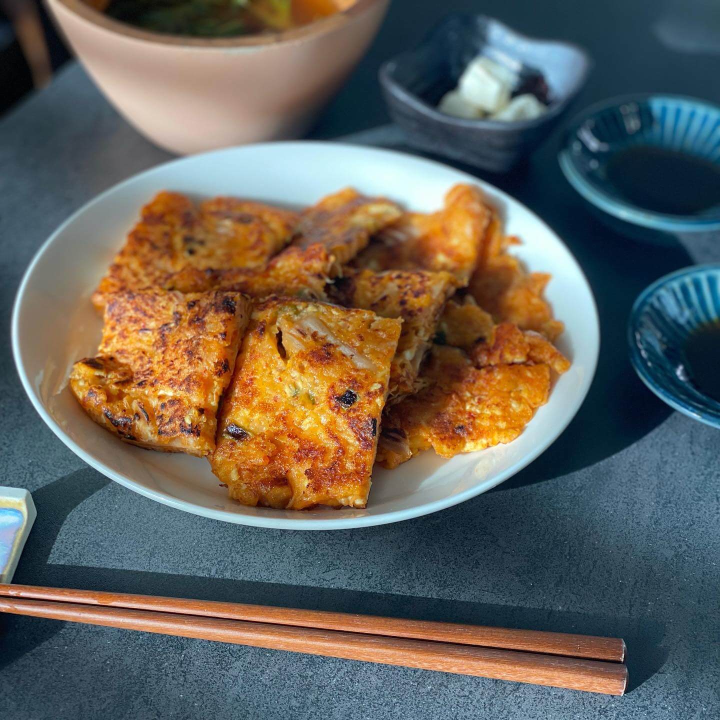 写真：堤 人美さんの「豆腐とじゃがいものチヂミ」
