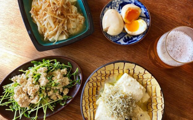 写真：“居酒屋みたいな豆腐おかず” 3種「ツナもや炒め温やっこ」「豆苗とくずし豆腐のポン酢サラダ」「じゃこのせ酒蒸し」「ナンプラー味玉」