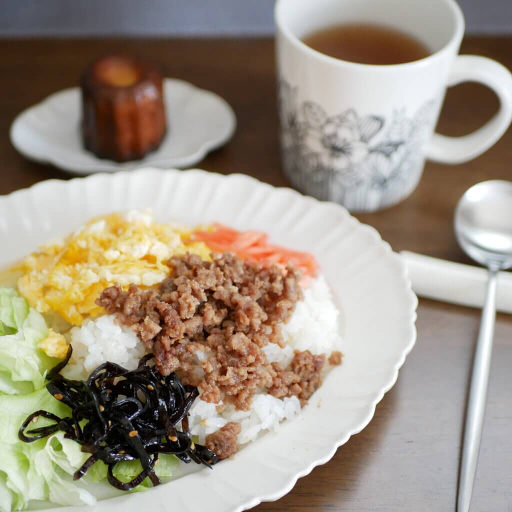 ヨシノヒトシ さん プレート 皿 - キッチン/食器