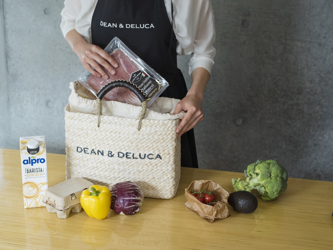 DEAN＆DELUCA×BEAMS COUTUREディーンデルーカ保冷カゴバッグ - www ...