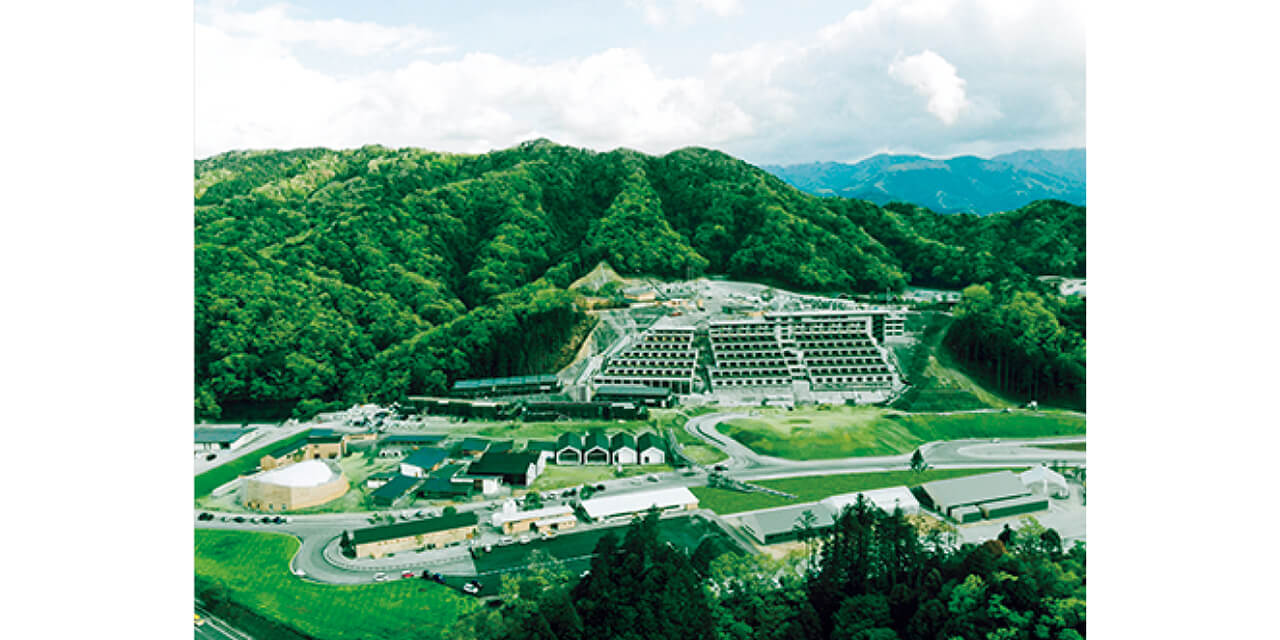 ［VISON］ 「癒」「食」「知」をテーマとした、宿泊＆温浴施設まで網羅する日本最大級の商業リゾート