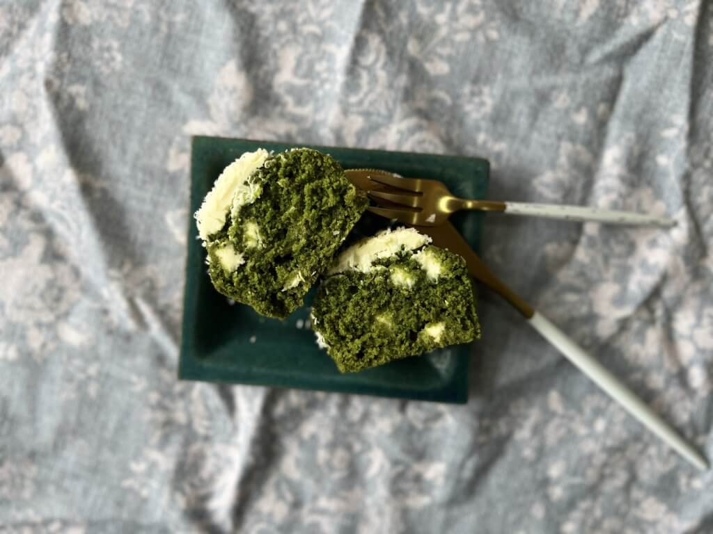 歩粉　磯谷仁美さんの緑茶のマフィン