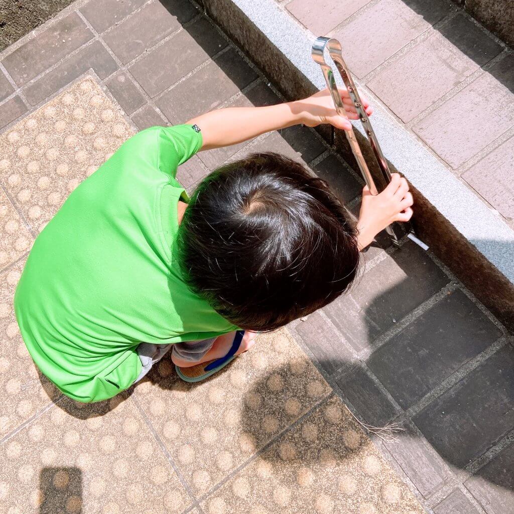 環境問題　ゴミ拾い