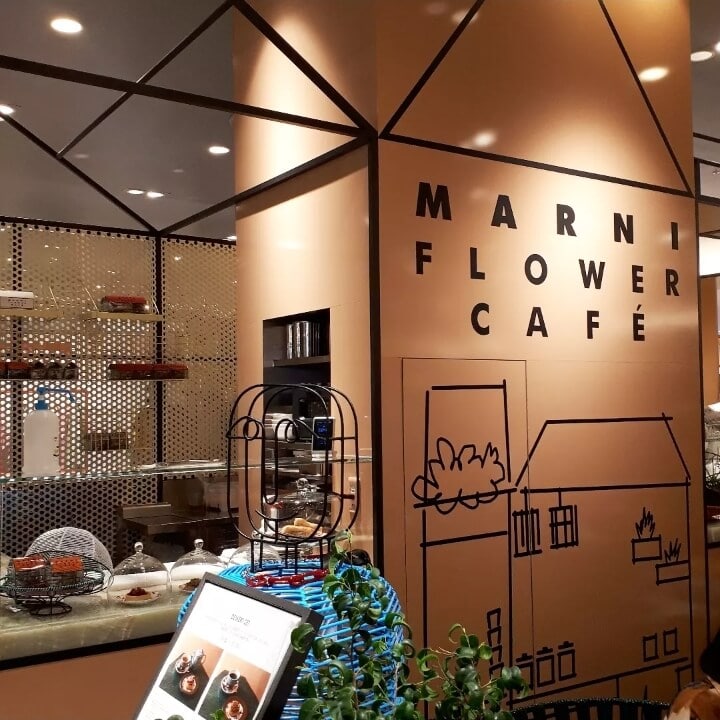 大阪戦利品♪阪急うめだ『MARNI FLOWER CAFE』のバンダナトート！ | LEE