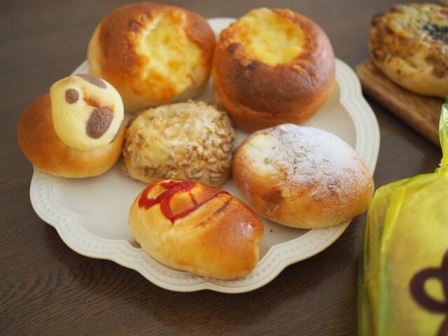 TOTSZEN BAKER’S KITCHEN