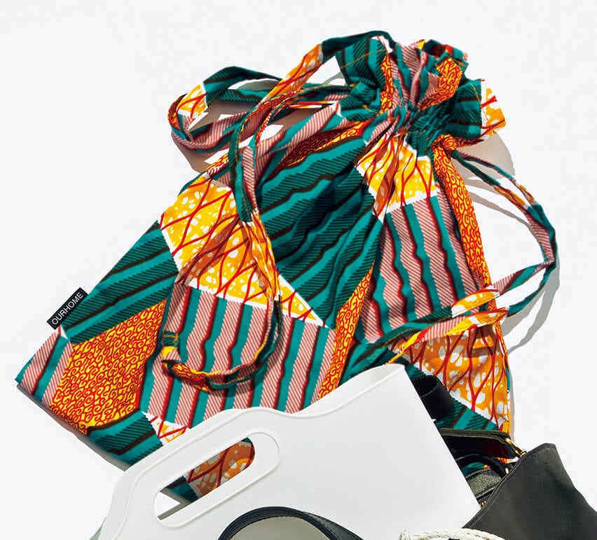 OURHOMEオリジナル　アフリカのパーニャ生地を使った巾着タイプのエコバッグ