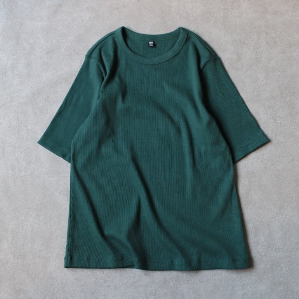 ユニクロ　uniqlo Tシャツ　リブクルーネックT 秋　秋コーデ