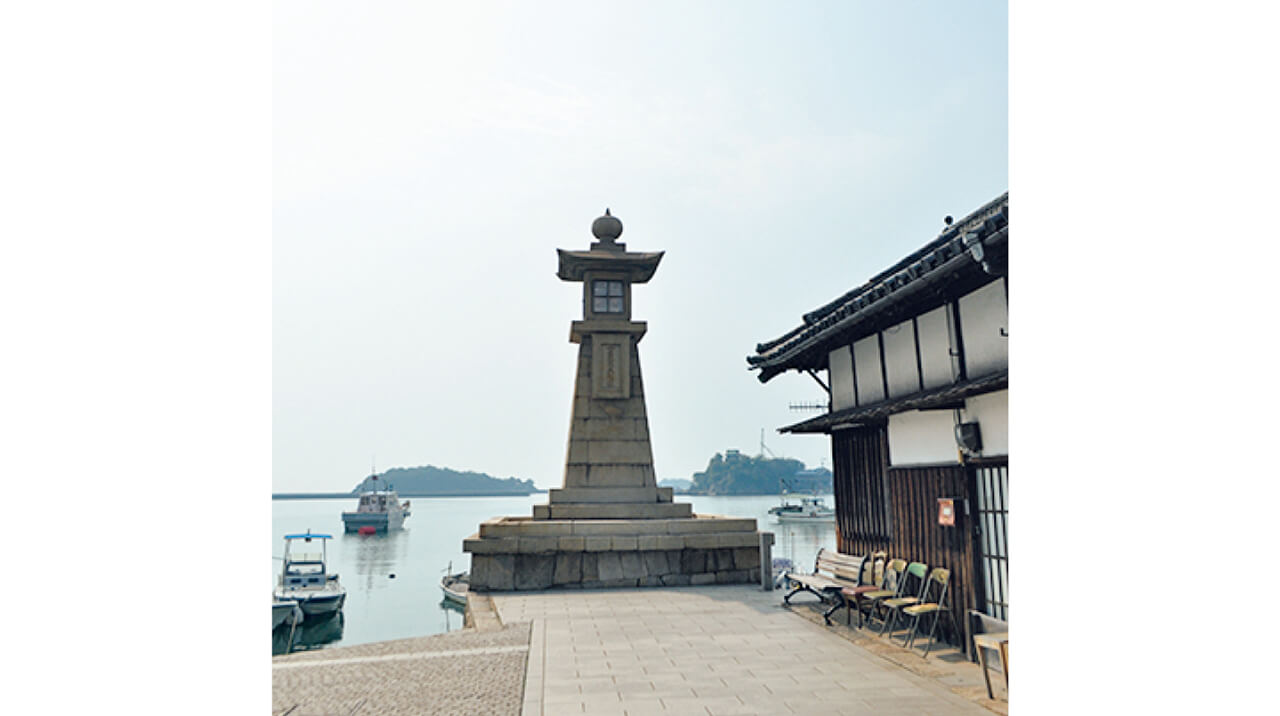 「日本初の国立公園エリアのひとつである鞆（とも）の浦では、瀬戸内海を望む絶景と歴史情緒をたたえた街並みに心癒されました」（No.042 hashimoさん）
