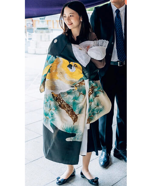 奥山栞里さんのハレの日系のフォーマル服