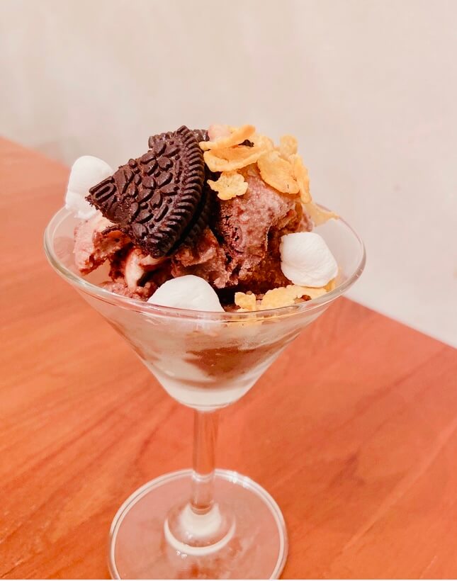手作り　アイスクリーム　チョコレート　マシュマロ