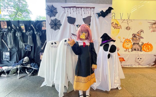 ハロウィン　2022　アーニャのコスプレ　スパイファミリー　SPY×FAMILY　集英社　マンガ　アニメ