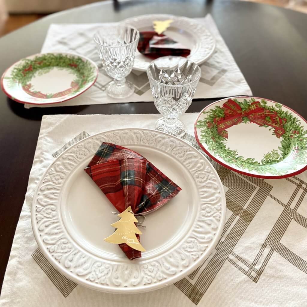 クリスマス　テーブルコーディネート　ペーパーナプキン　赤チェック　caspari